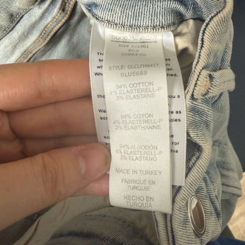 NWT Good American Good Legs Crop Jeans - Picture 3 of 7